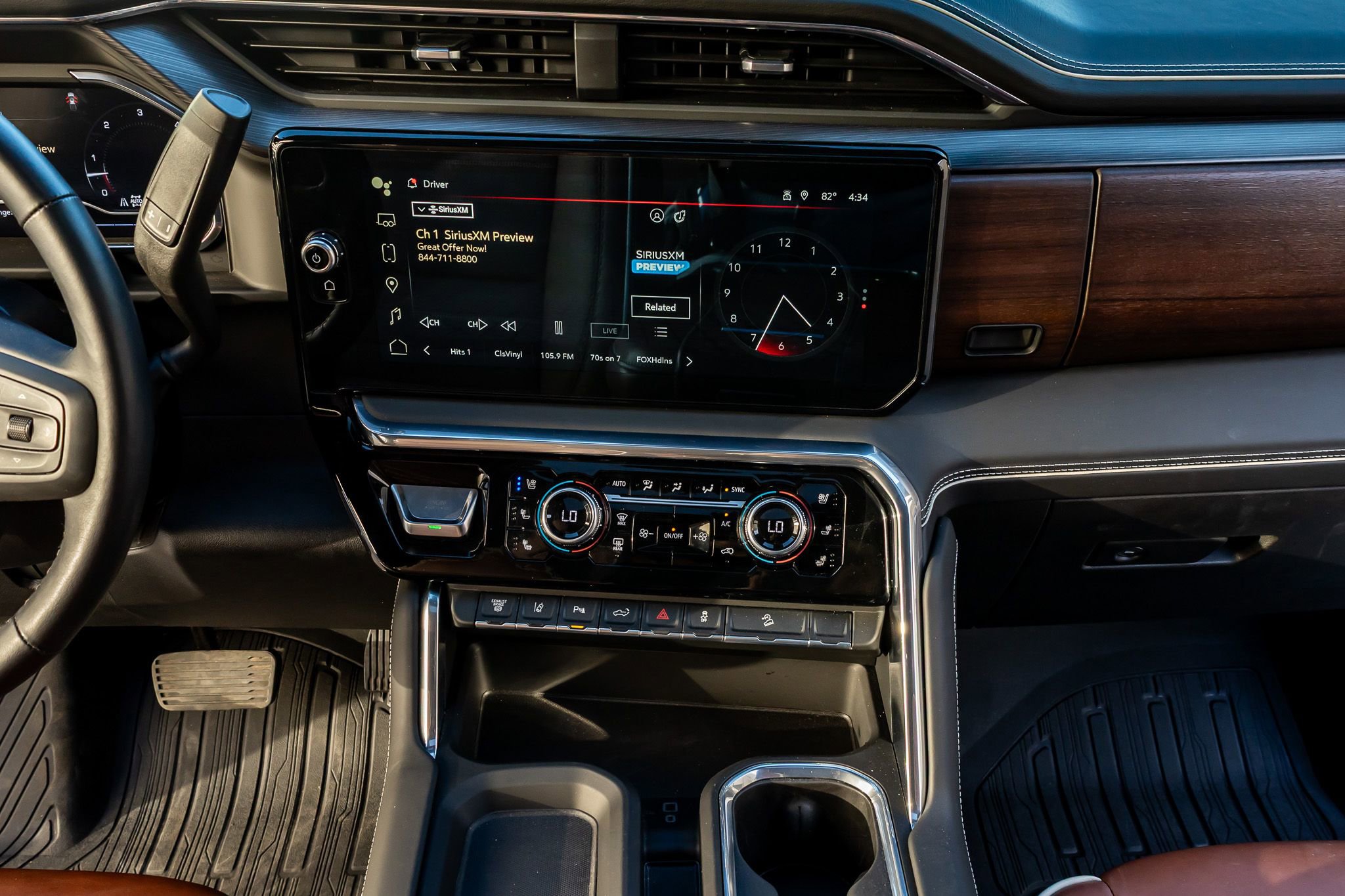 Used 2025 GMC Sierra 2500 Denali Ultimate image 24