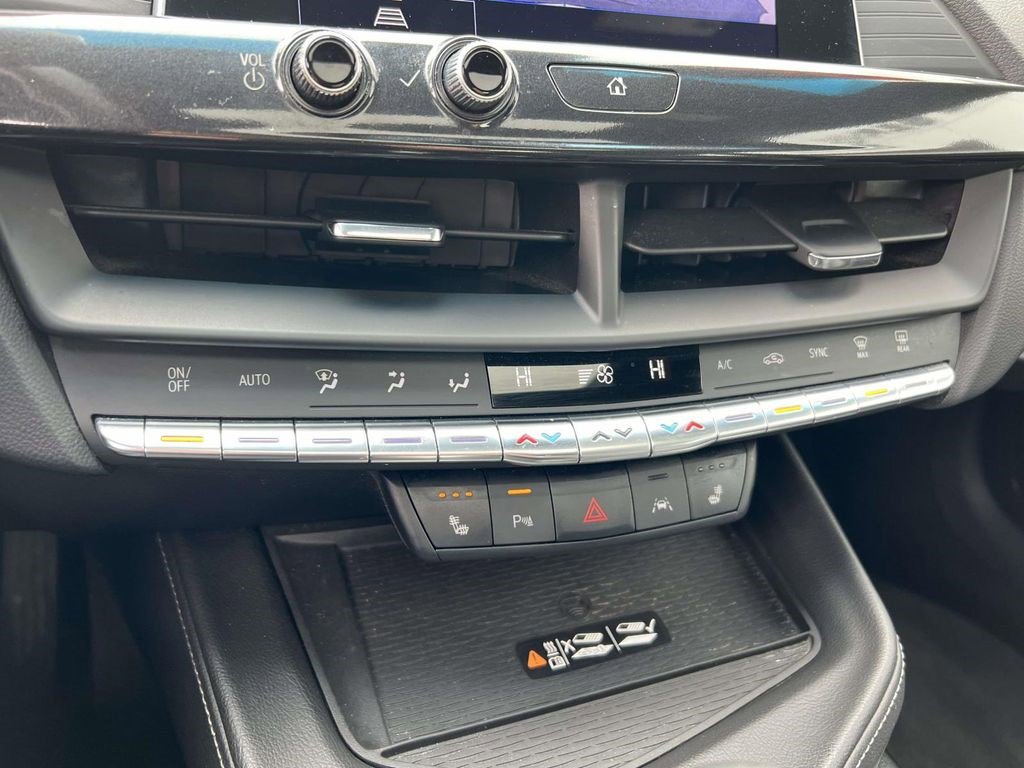 Certified 2023 Cadillac CT4 Luxury w/ Sun And Sound Package image 29