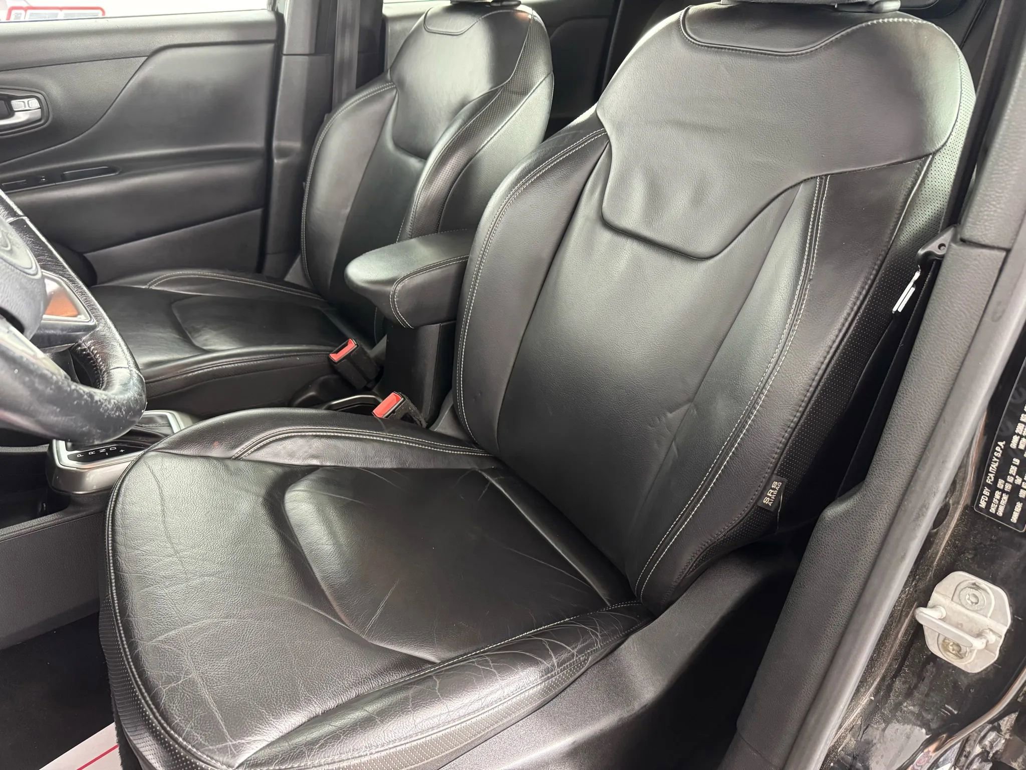 Used 2019 Jeep Renegade Limited w/ UConnect 8.4 Nav Group image 31