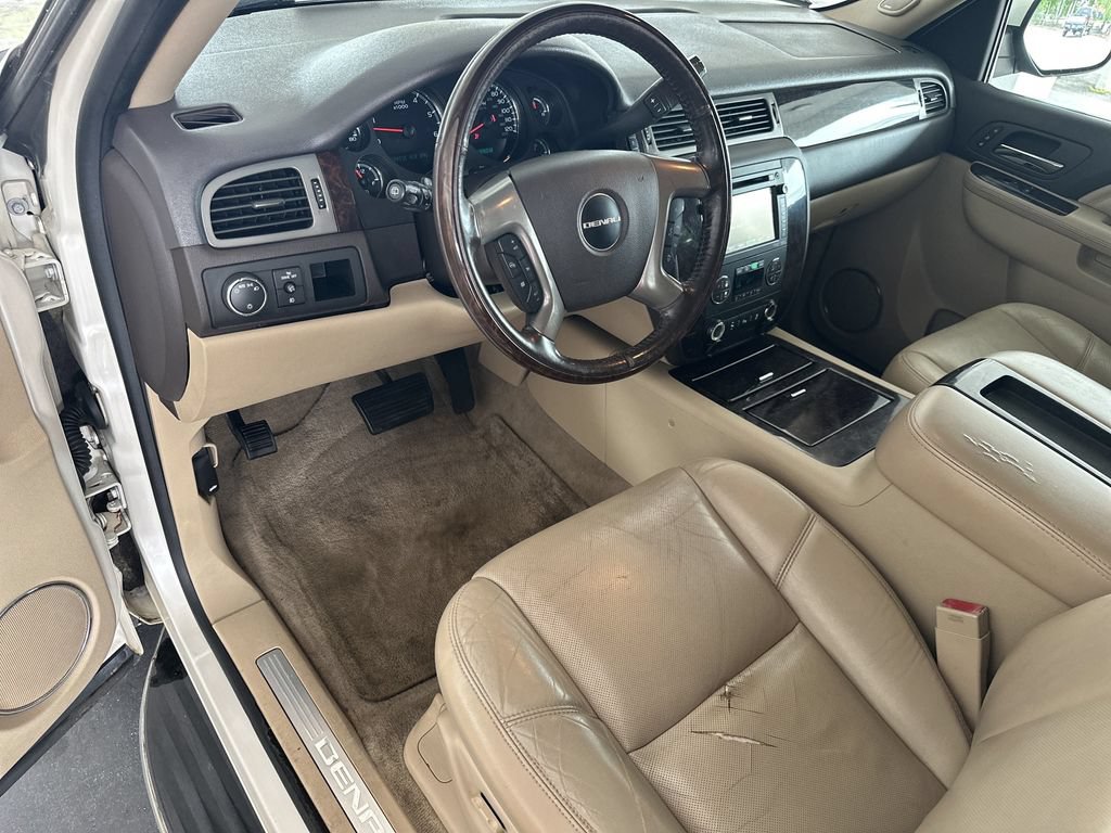 Used 2014 GMC Yukon Denali RWD image 13