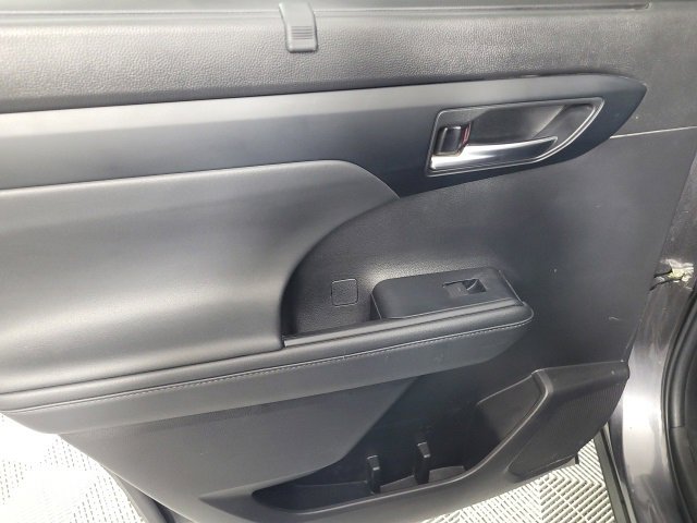 Used 2022 Toyota Highlander XSE image 21