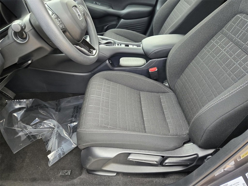 Certified 2025 Honda HR-V LX image 25