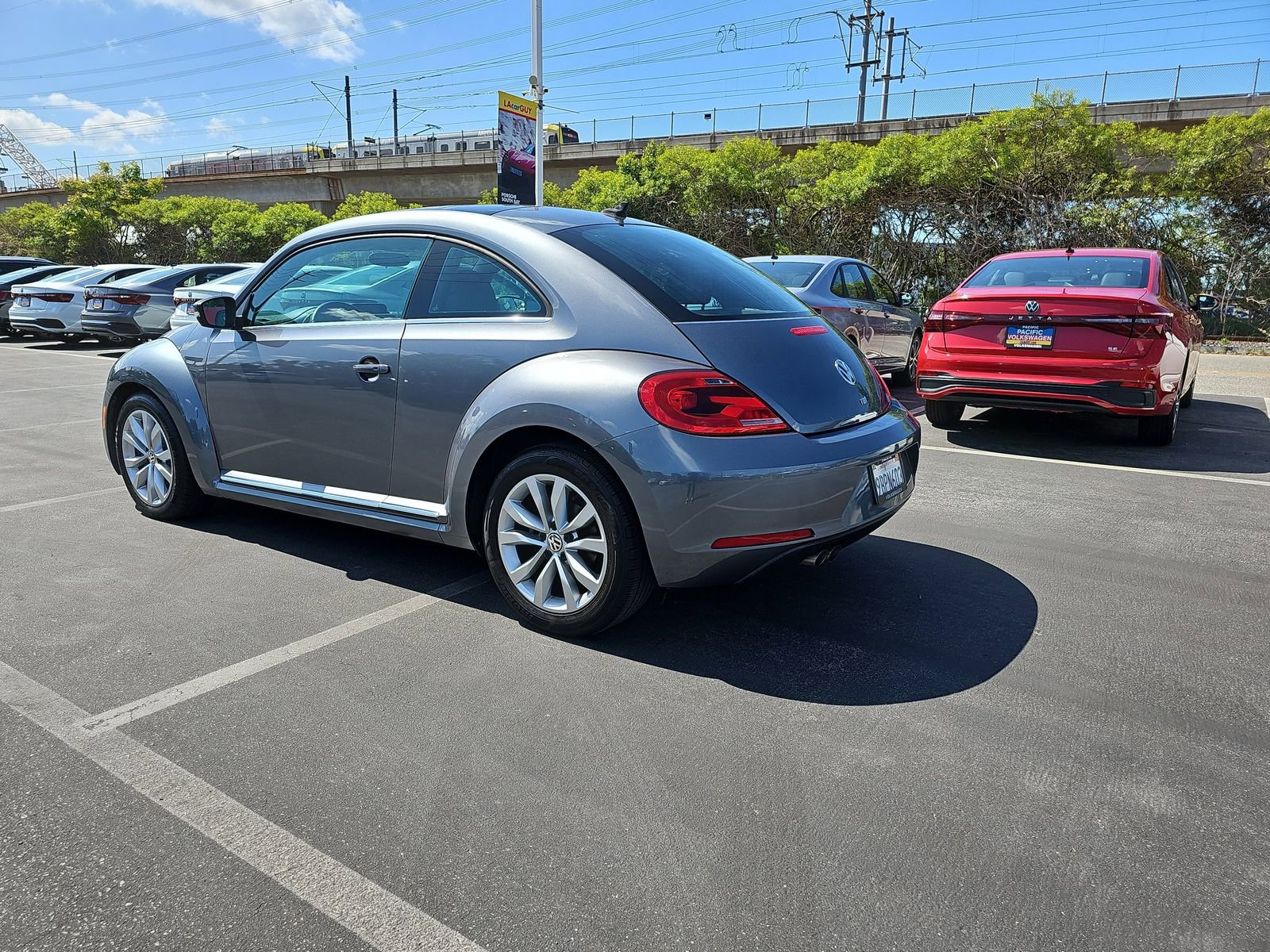 Used 2015 Volkswagen Beetle TDI image 7