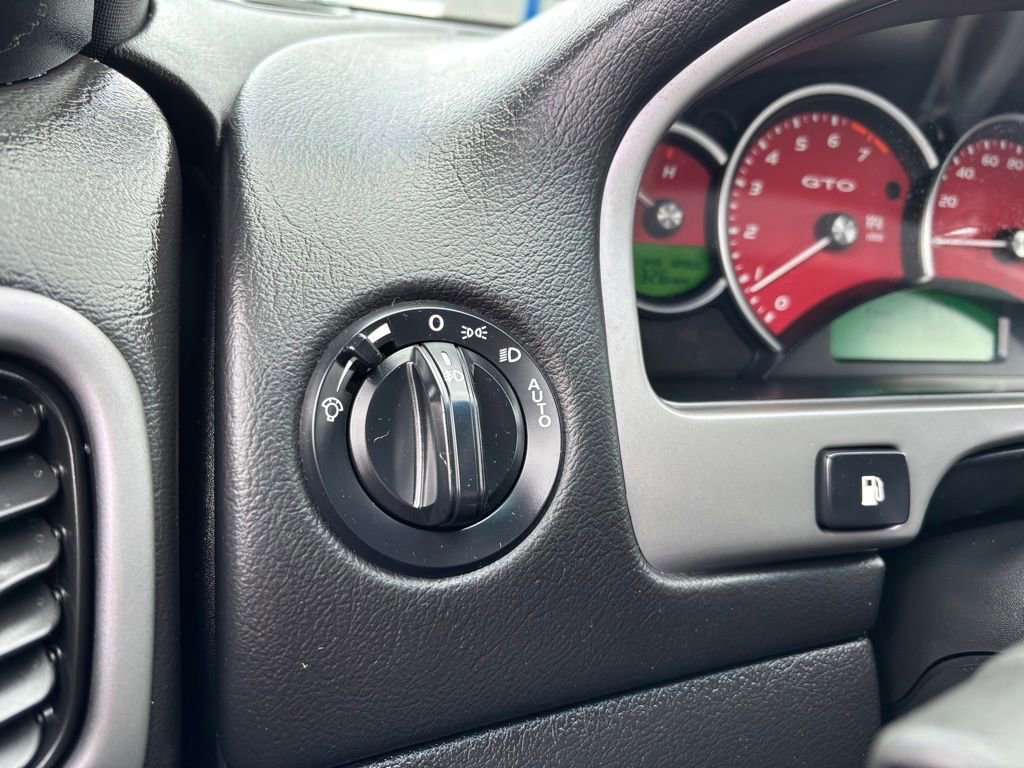 Used 2006 Pontiac GTO RWD image 21