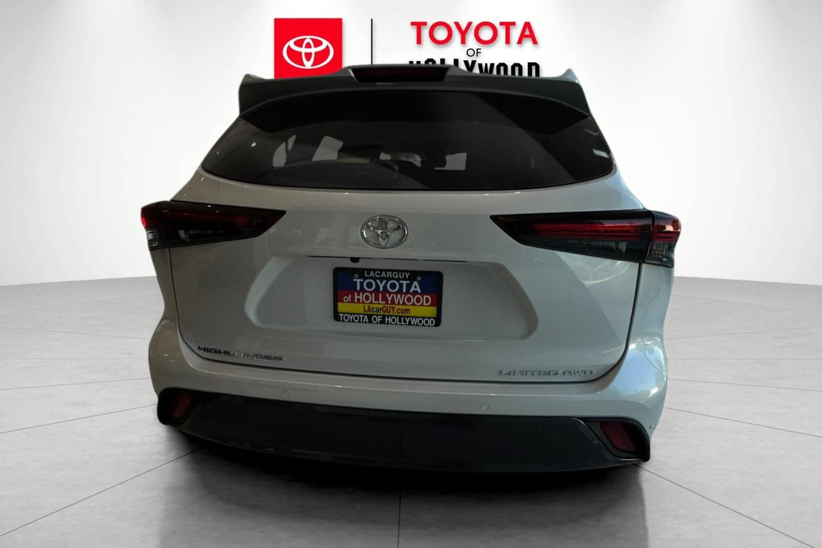 New 2026 Toyota Highlander Limited AWD/4WD image 4