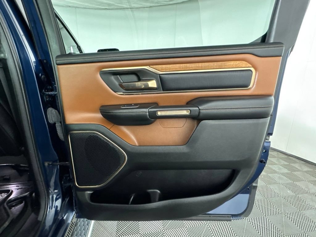 Used 2023 RAM 1500 Limited w/ Body Color Bumper Group AWD/4WD image 40