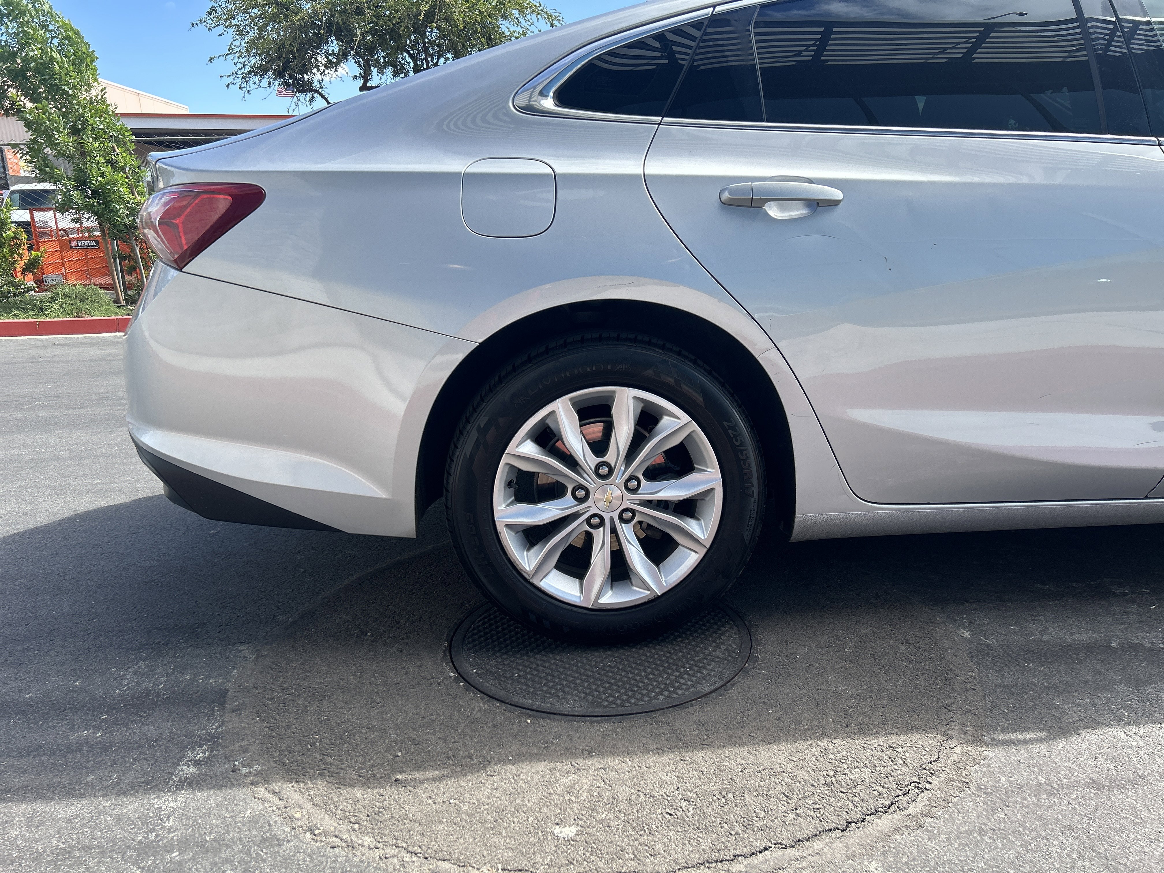 Used 2019 Chevrolet Malibu LT FWD image 13
