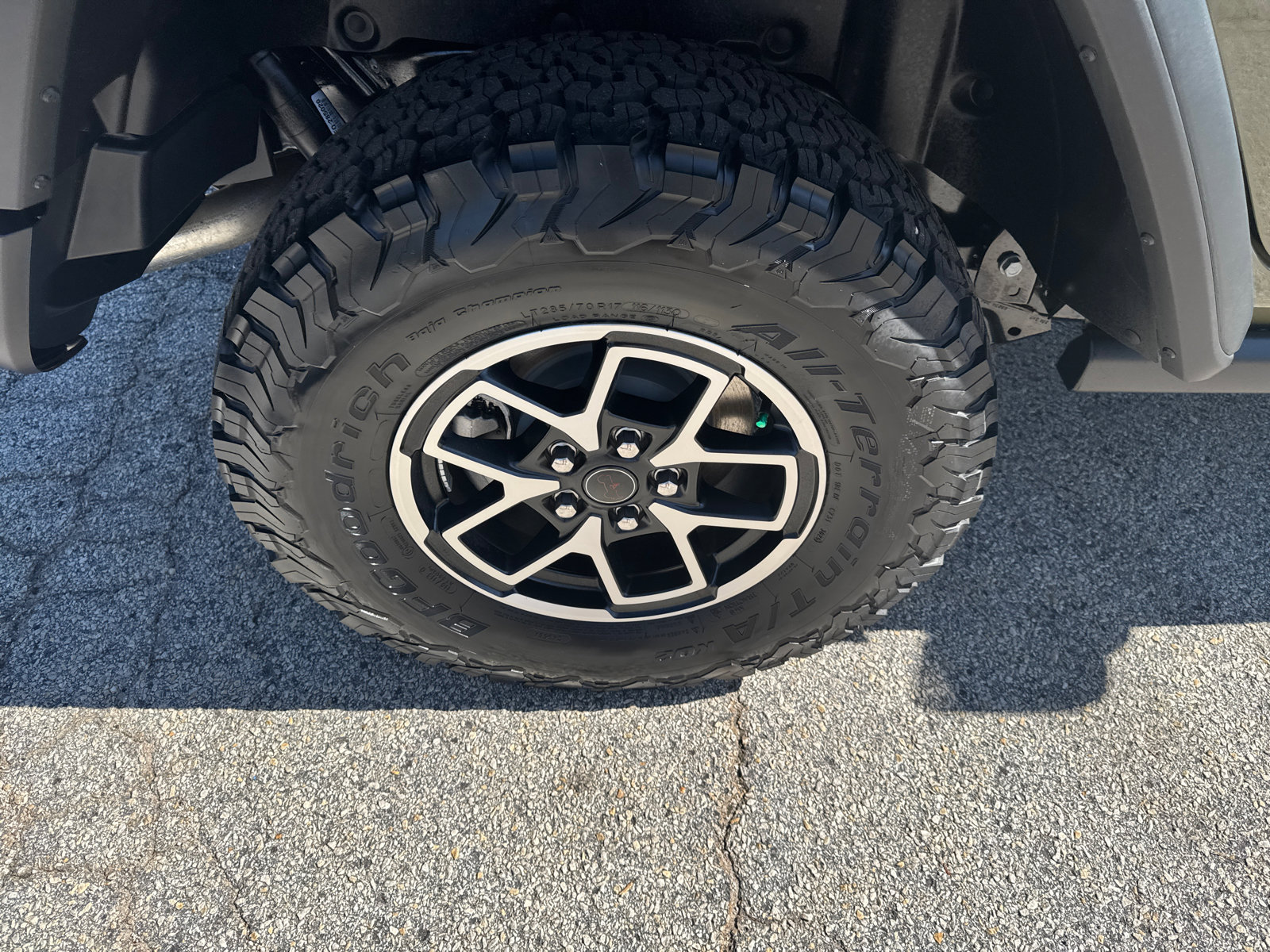New 2026 Jeep Wrangler Unlimited Rubicon w/ Safety Group AWD/4WD image 17