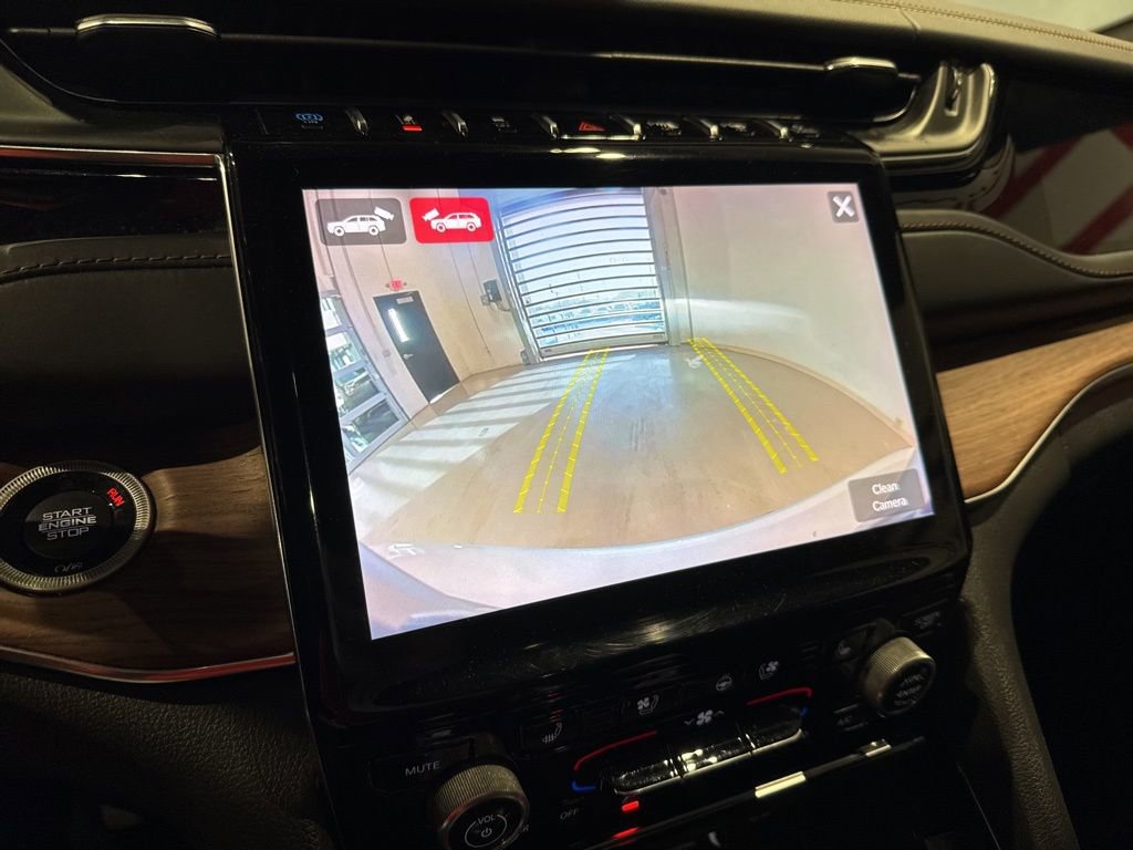 Used 2022 Jeep Grand Cherokee Summit w/ Luxury Tech Group V image 29