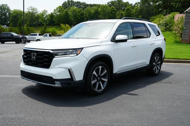 Used 2025 Honda Pilot Elite image 3