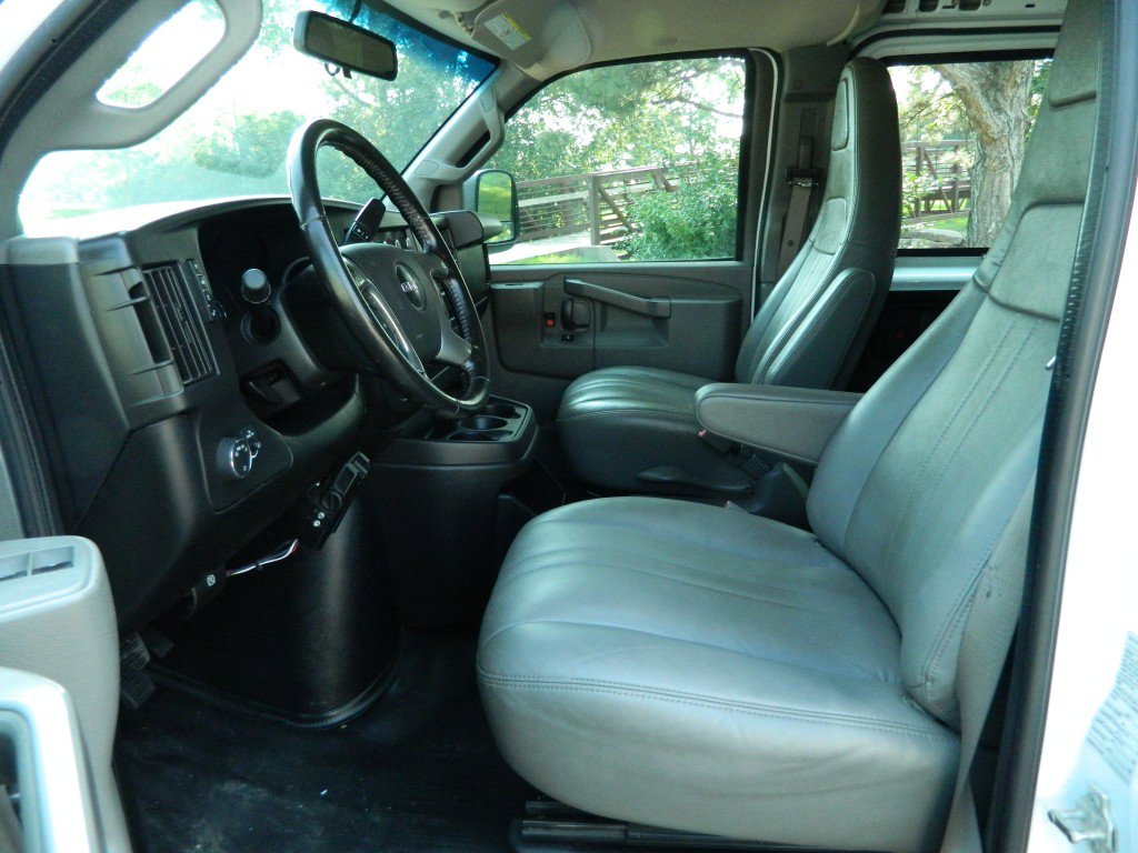 Used 2017 GMC Savana 2500 image 16