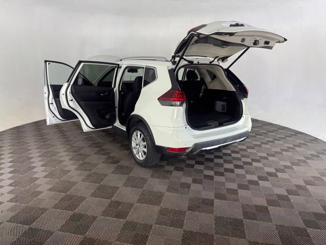 Used 2019 Nissan Rogue SV AWD/4WD image 13