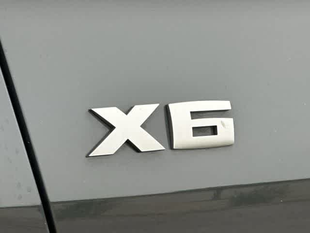 Used 2022 BMW X6 M50i w/ Executive Package AWD/4WD image 21