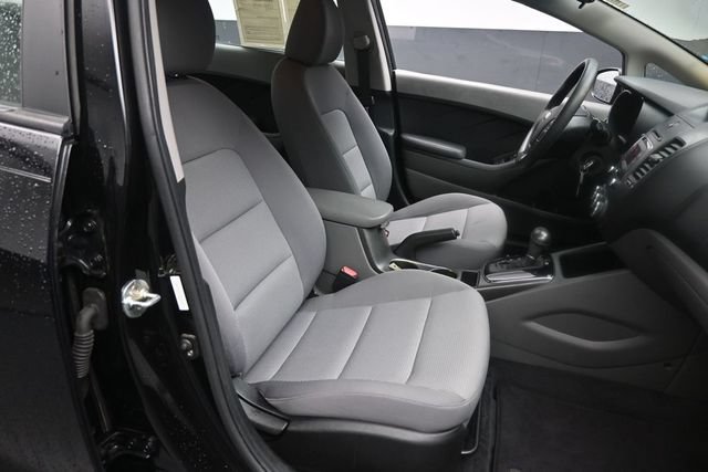 Used 2017 Kia Forte LX FWD image 26