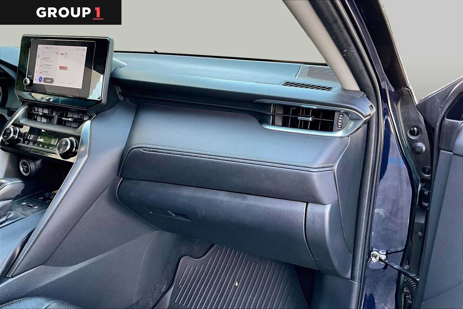 Used 2023 Toyota Venza LE AWD/4WD image 18