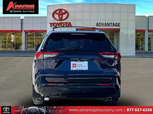 Used 2023 Toyota RAV4 SE w/ Weather & Moonroof Package image 7