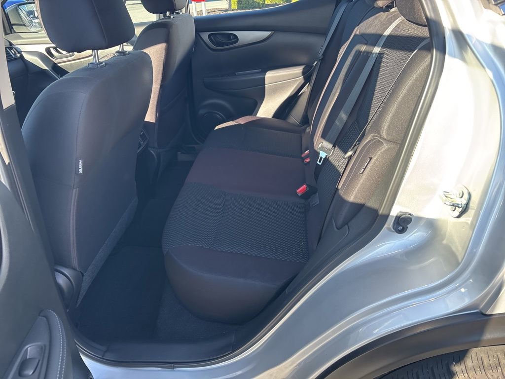 Used 2022 Nissan Rogue Sport S image 23