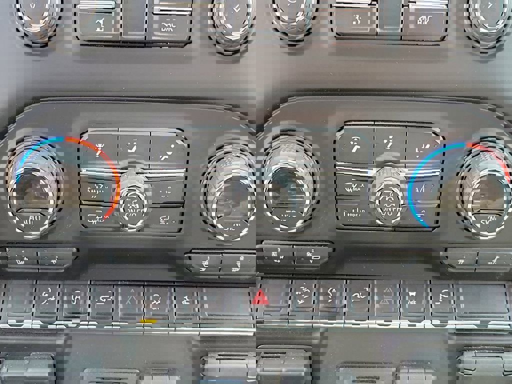 Certified 2021 Chevrolet Silverado 1500 LT w/ All Star Edition Plus image 30