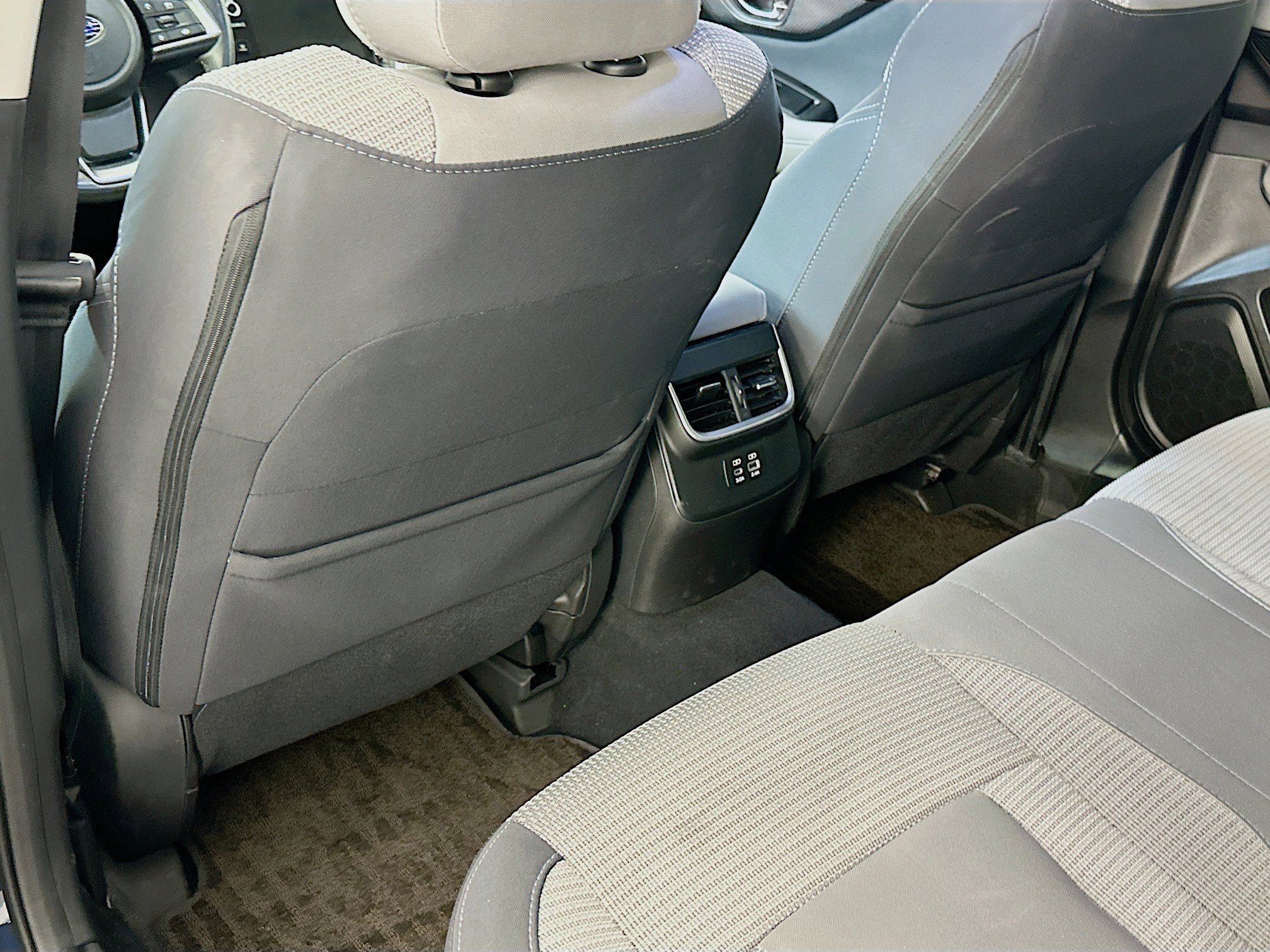 Used 2024 Subaru Outback Premium image 27