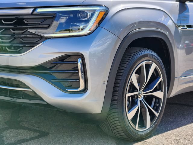 Certified 2024 Volkswagen Atlas SEL Premium R-Line AWD/4WD image 7
