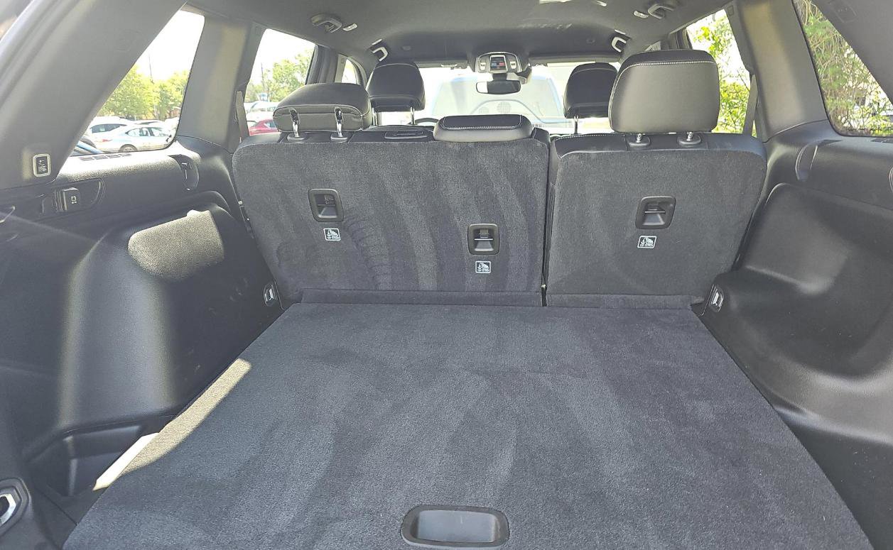 Used 2024 Jeep Grand Cherokee Limited w/ Black Appearance Package image 9