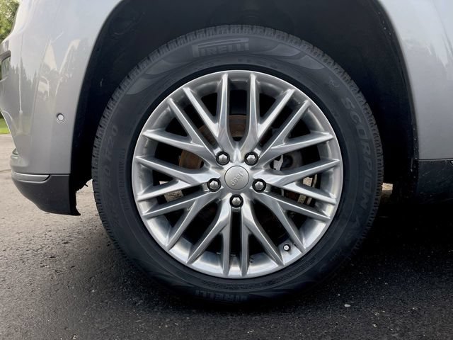 Used 2018 Jeep Grand Cherokee Summit AWD/4WD image 27