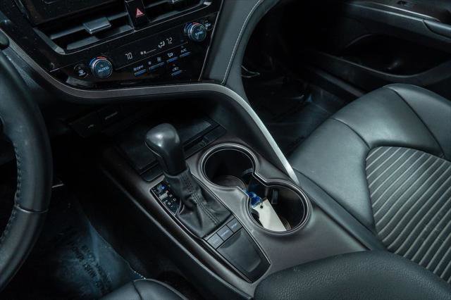 Used 2022 Toyota Camry SE w/ Convenience Package FWD image 19