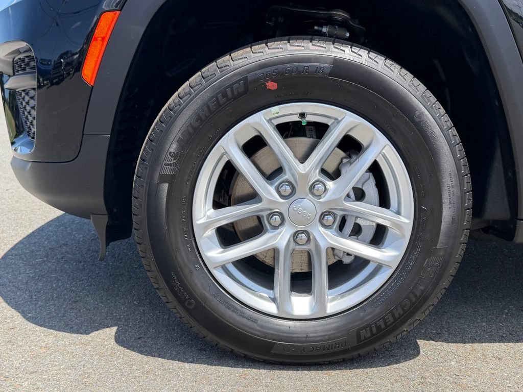 New 2026 Jeep Grand Cherokee Laredo RWD image 10