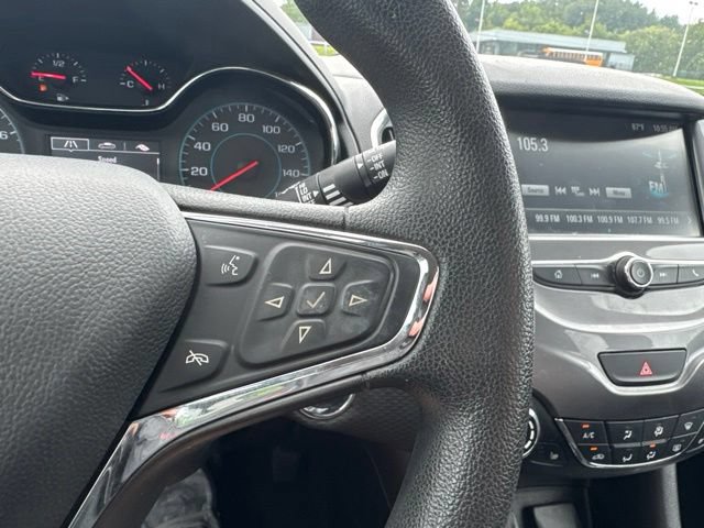Used 2018 Chevrolet Cruze LT w/ Convenience Package FWD image 21