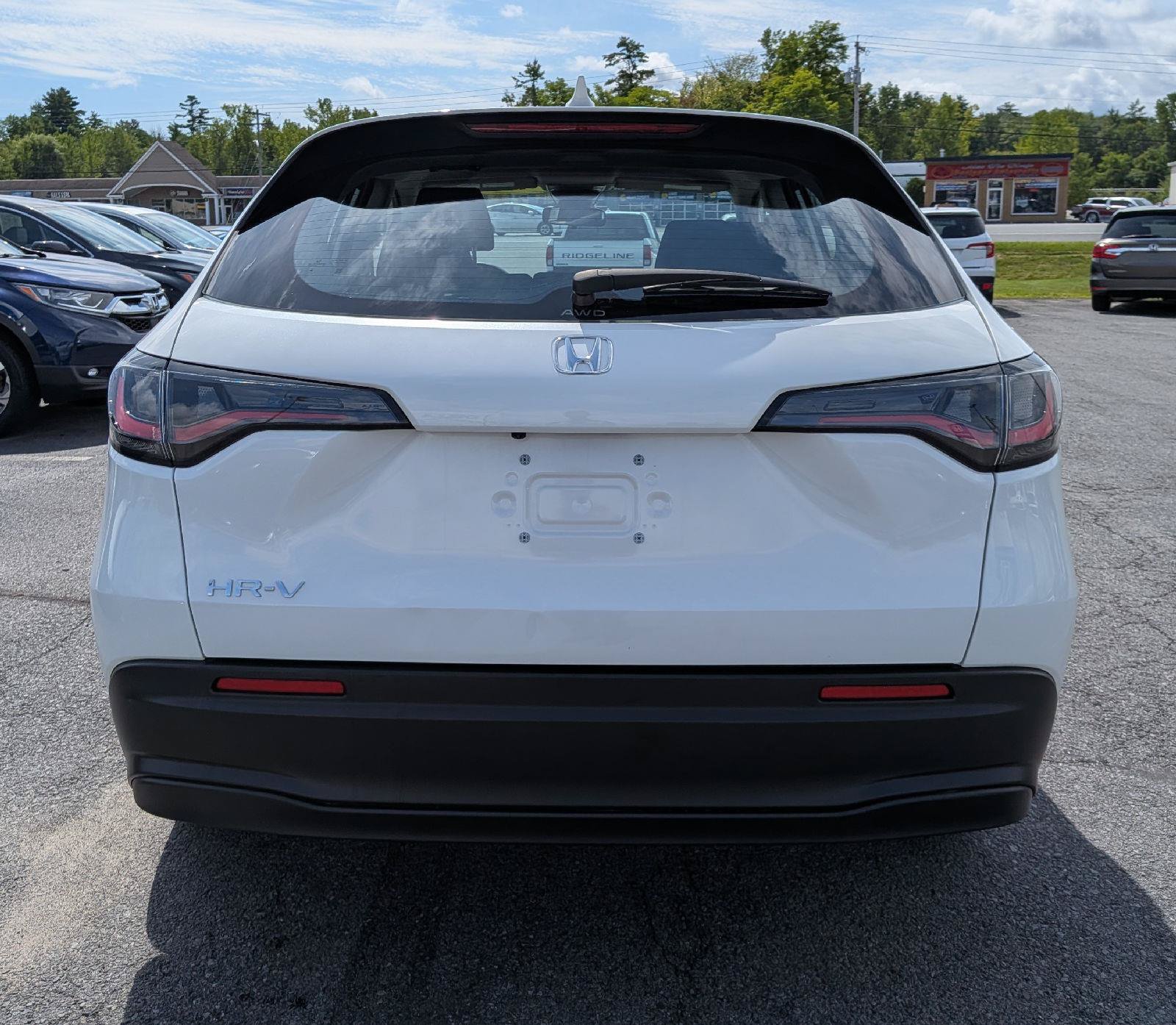 Certified 2025 Honda HR-V LX image 9