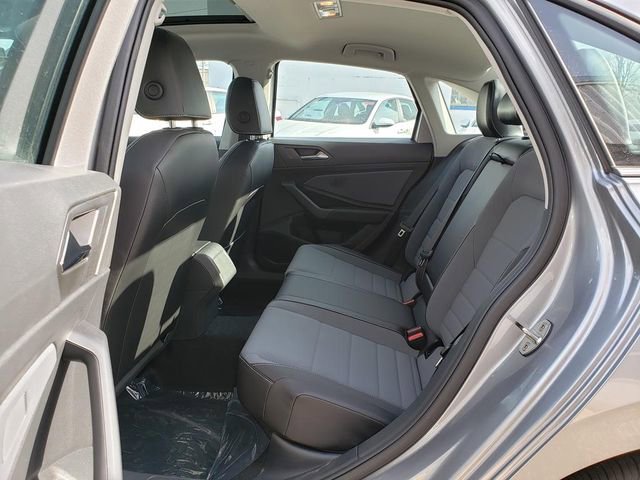 New 2026 Volkswagen Jetta SE image 8