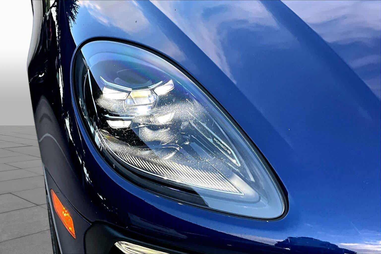 Used 2022 Porsche Macan AWD/4WD image 28