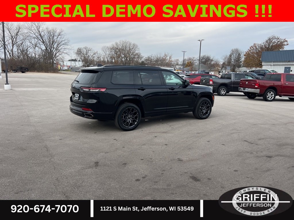 New 2025 Jeep Grand Cherokee L Summit w/ Obsidian Package image 9