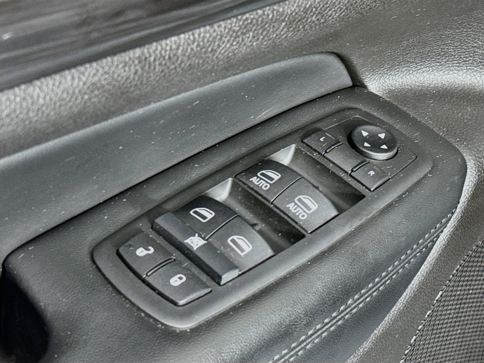 Used 2021 Jeep Grand Cherokee Laredo X AWD/4WD image 18