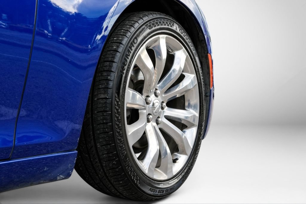 Used 2019 Chrysler 300 Touring w/ Chrome Appearance Package RWD image 59