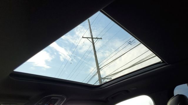 Certified 2025 Jeep Grand Cherokee Limited image 9