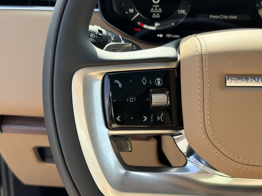 New 2026 Land Rover Range Rover Long Wheelbase SE image 18