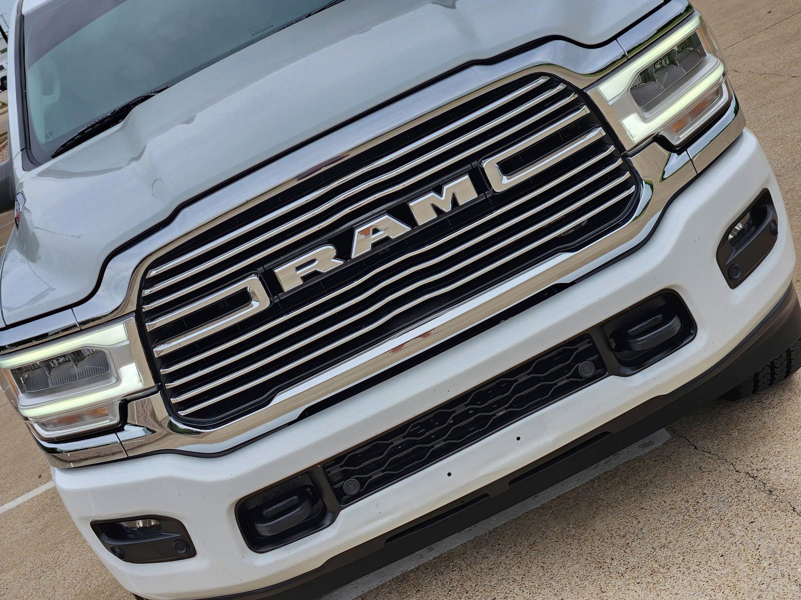 Used 2023 RAM 2500 Laramie AWD/4WD image 12