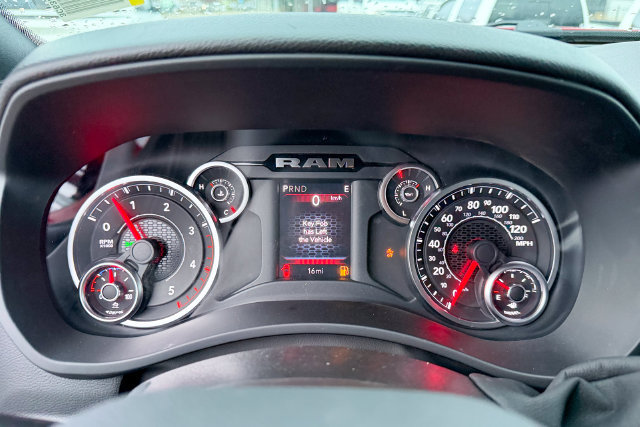 New 2026 RAM 3500 Big Horn AWD/4WD image 18
