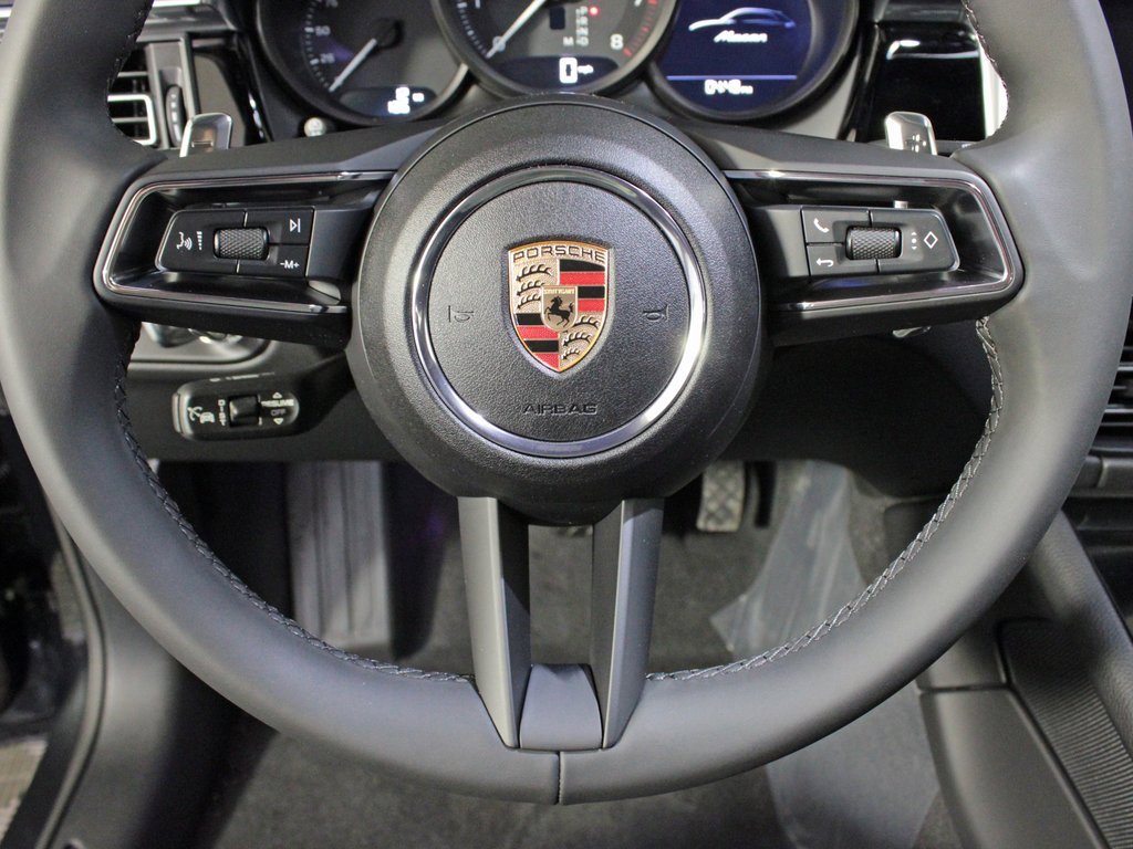 Used 2025 Porsche Macan image 21