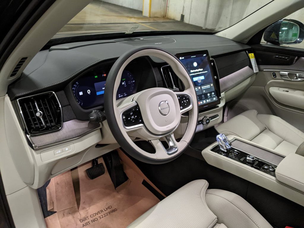 New 2026 Volvo XC90 T8 Ultra w/ Protection Package Premier AWD/4WD image 8