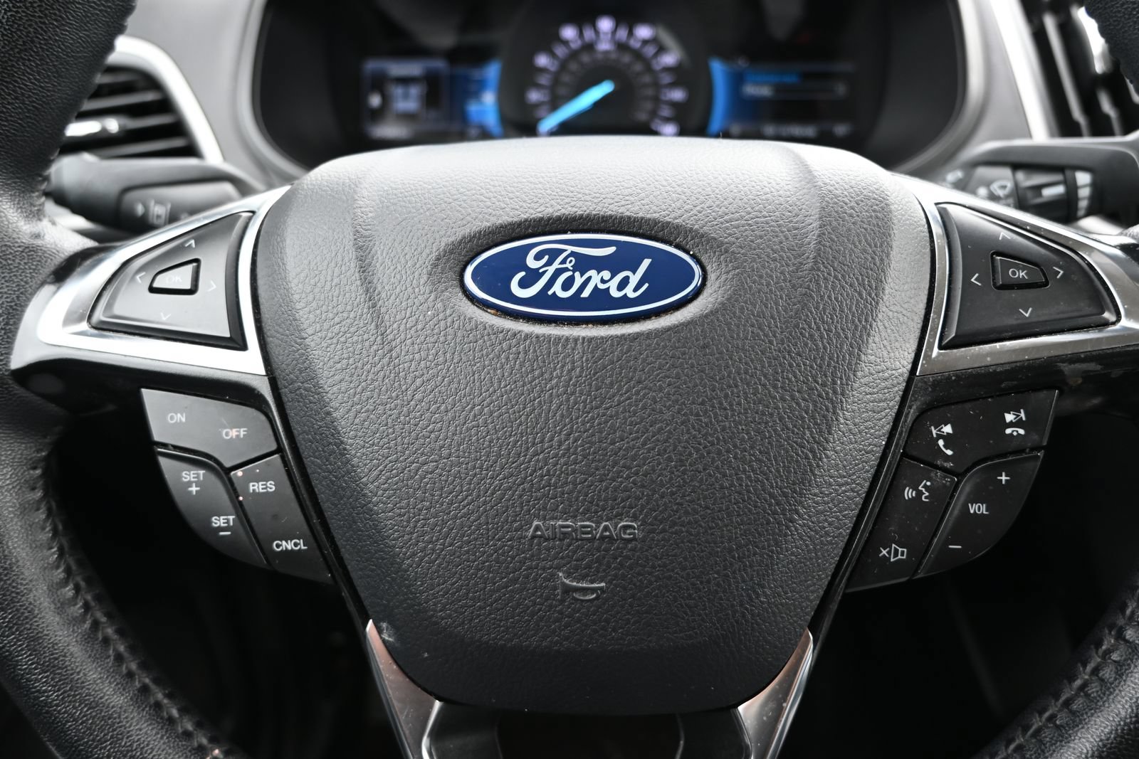 Used 2024 Ford Edge SEL AWD/4WD image 14