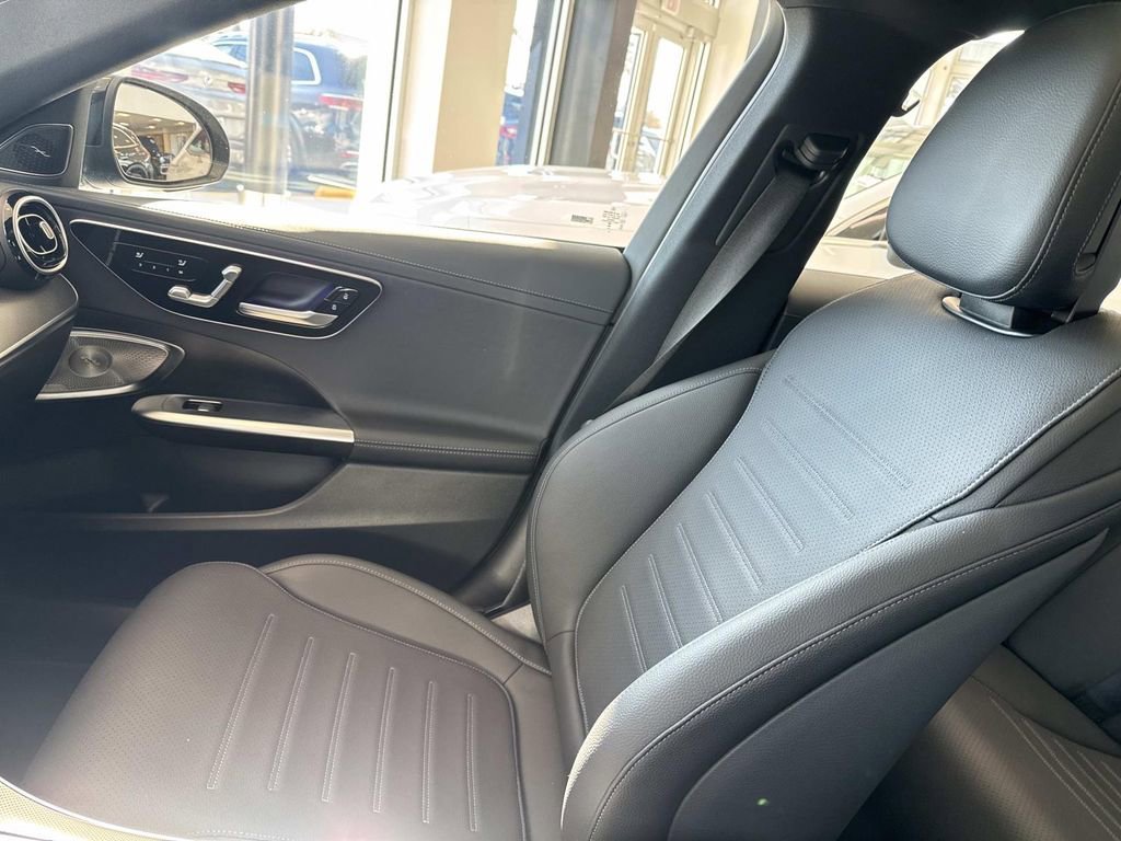 Used 2024 Mercedes-Benz C 300 Sedan image 16