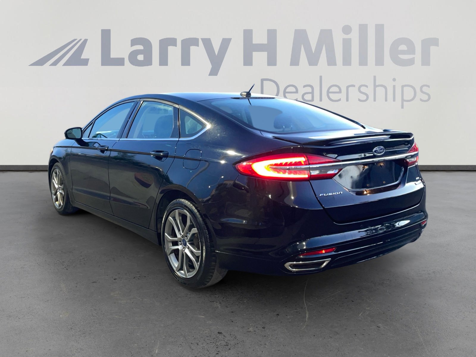 Used 2017 Ford Fusion SE w/ Equipment Group 201A AWD/4WD image 3