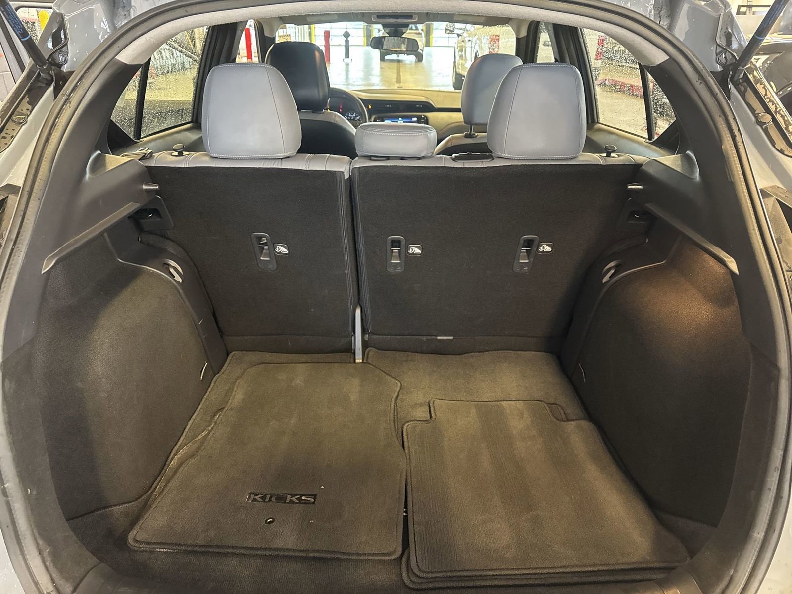 Used 2023 Nissan Kicks SR w/ SR Premium Package image 42