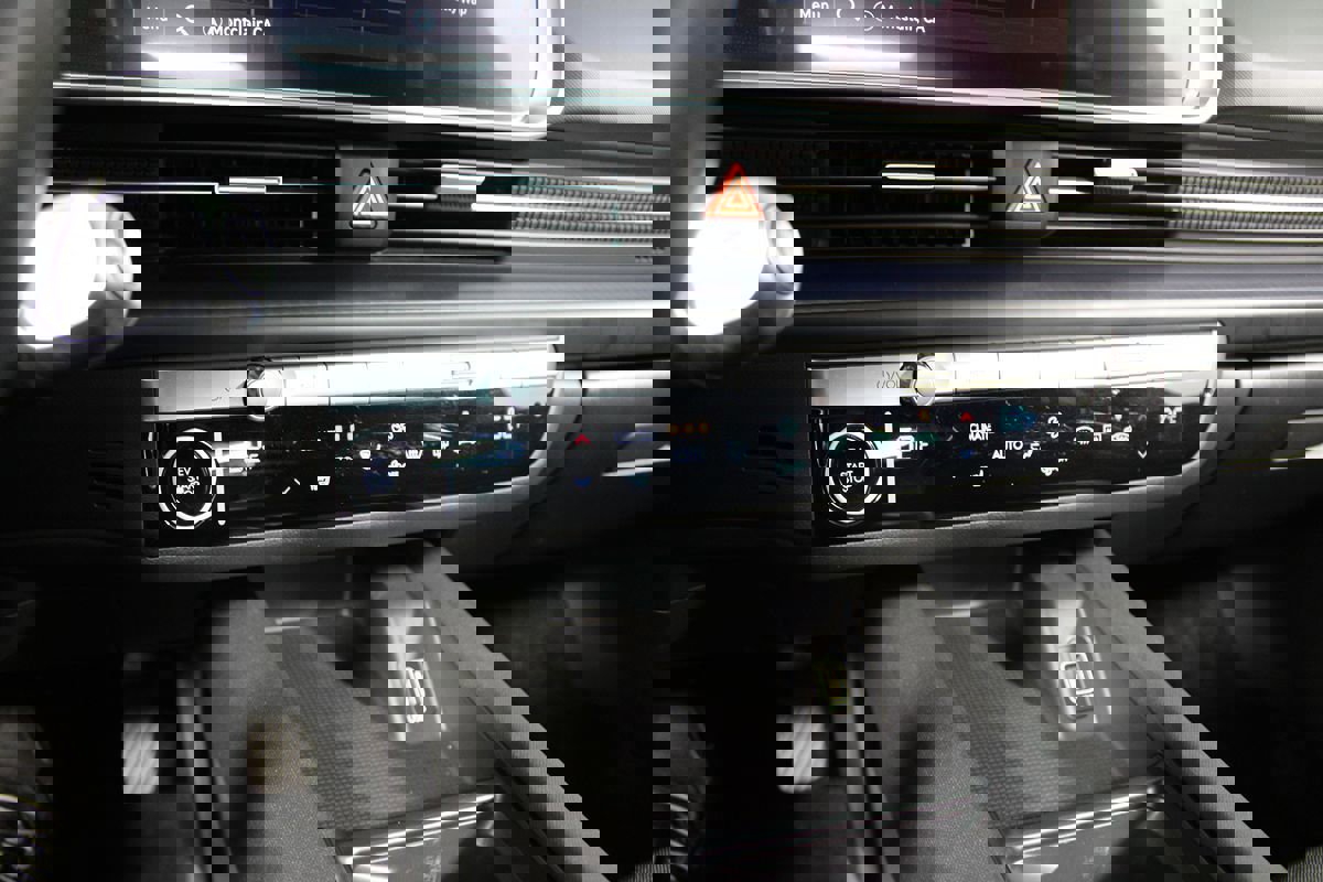 Used 2024 Hyundai Ioniq 6 SE image 15