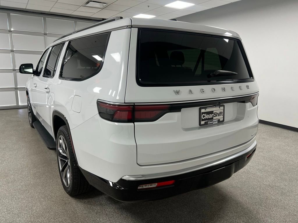 Used 2024 Jeep Wagoneer L Series II w/ Premium Group I image 10