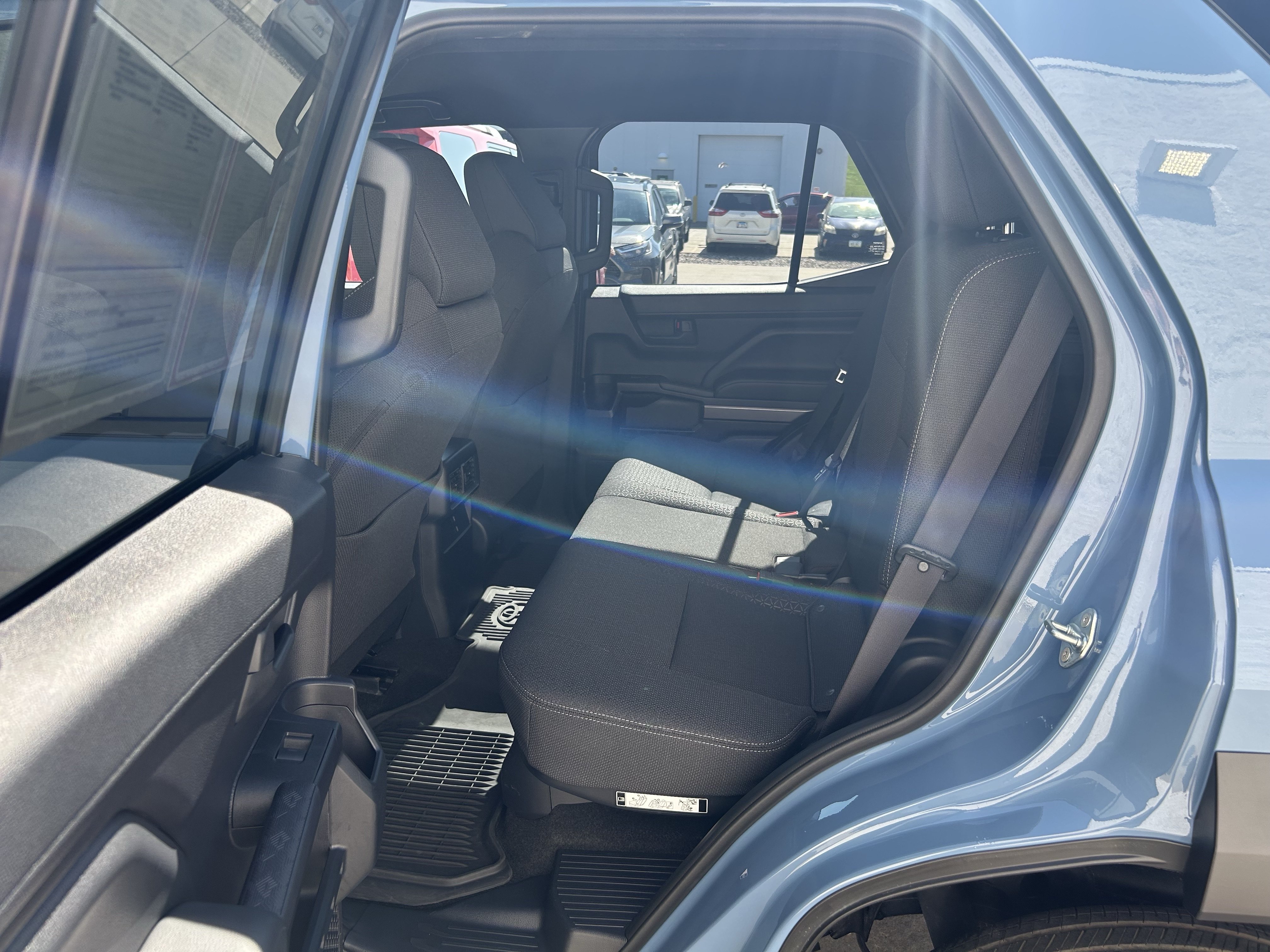 Certified 2025 Toyota 4Runner SR5 AWD/4WD image 17