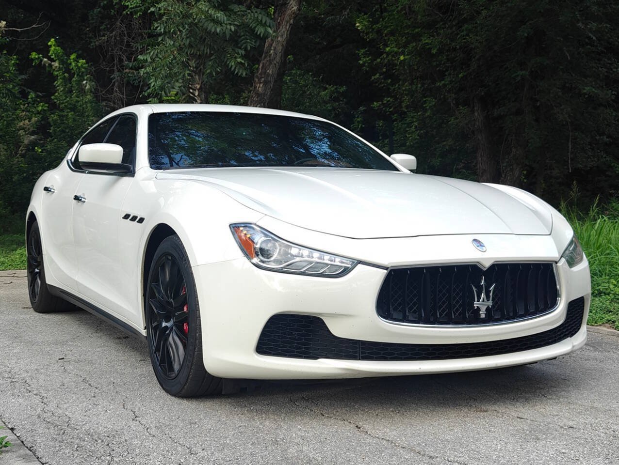 Used 2016 Maserati Ghibli S Q4 AWD/4WD image 2