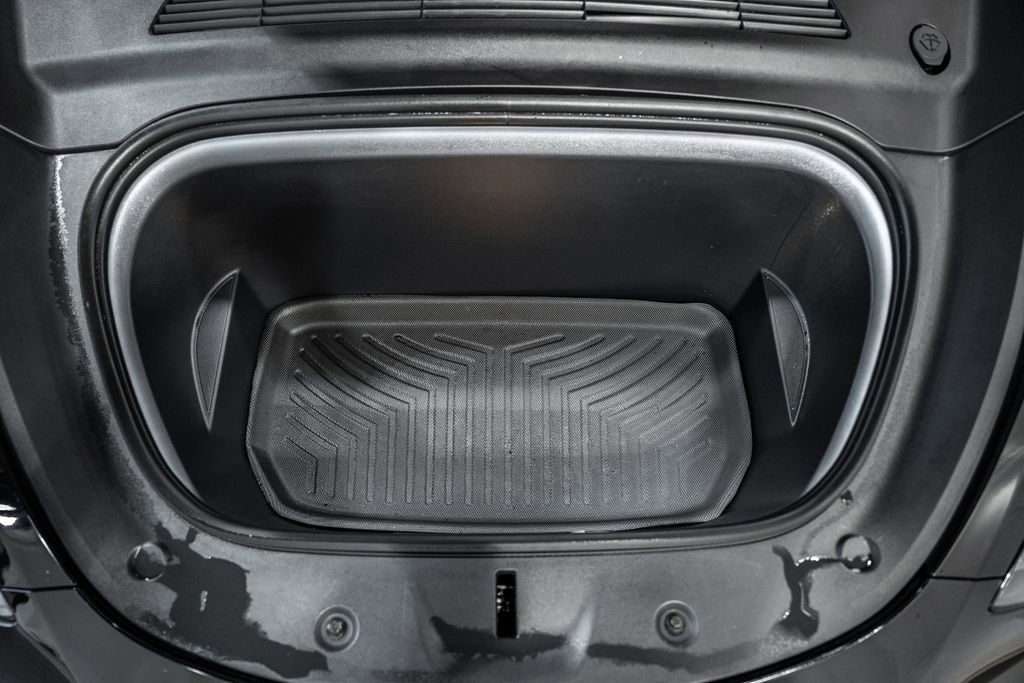 Used 2023 Tesla Model Y Long Range image 17